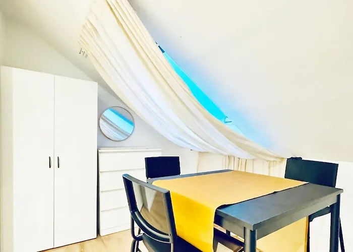 Private In Shared 6br Aprt, With Shared Kitchen Near Center * Viyana