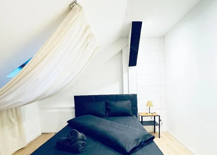 Private In Shared 6br Aprt, With Shared Kitchen Near Center * Viyana